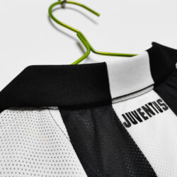 Áo Bóng Đá Juventus Mùa 2014/15 Sân Nhà