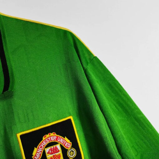 ACLMUN92S2NCDNOD-ao-bong-da-manchester-united-mua-199294-san-khach-thu-hai-dai-tay-2