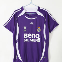 Áo Bóng Đá Real Madrid Mùa 2006/07 Màu Tím